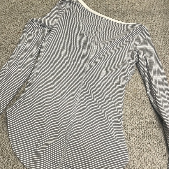 lululemon henley longsleeve stripe 6 - Picture 5 of 6